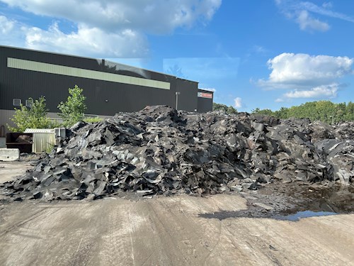 Asphalt roofing shingles